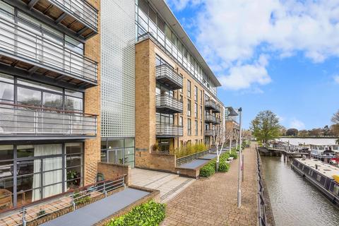 2 bedroom apartment to rent, Point Wharf Lane | Brentford | TW8 | Ferry Quays
