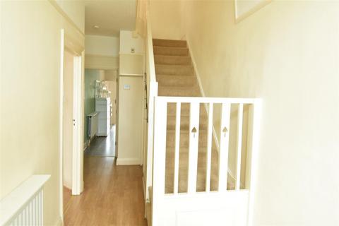 3 bedroom terraced house to rent, Stanford Road, London