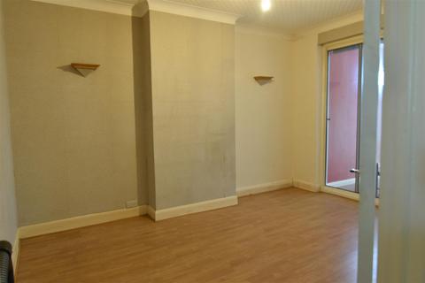 3 bedroom terraced house to rent, Stanford Road, London