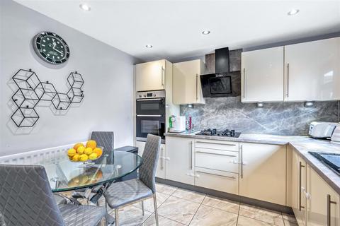 2 Arun Way, Sutton Coldfield, B76 2BQ