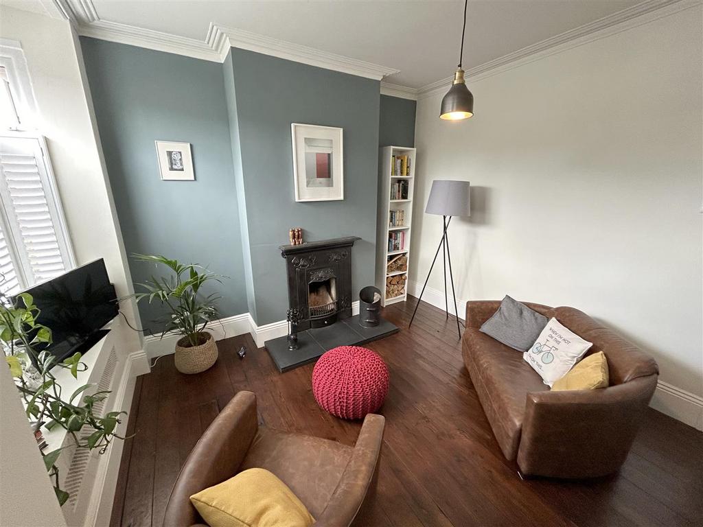 Waterfall Lane, Rowley Regis 2 bed end of terrace house for sale £210,000