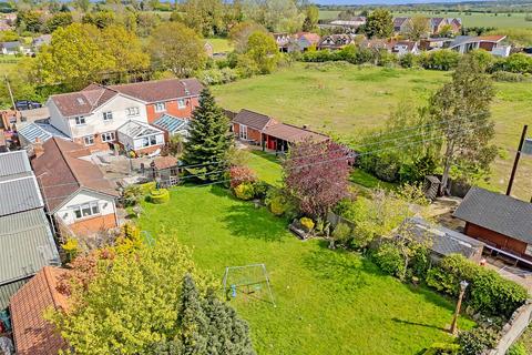 4 bedroom semi-detached house for sale, Woolmongers Lane, Ingatestone