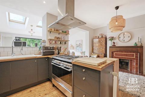 63 Elmcroft Avenue, London, E11 2BN