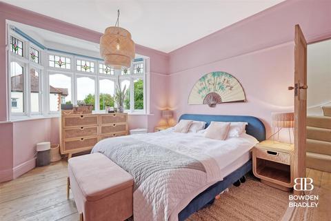 63 Elmcroft Avenue, London, E11 2BN