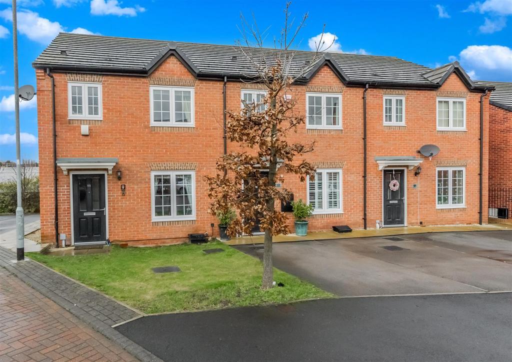 Rutland Court, Leeds 3 bed house for sale £245,000