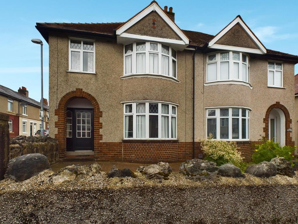 Wakefield Drive, Lancaster 3 bed semidetached house for sale £249,950