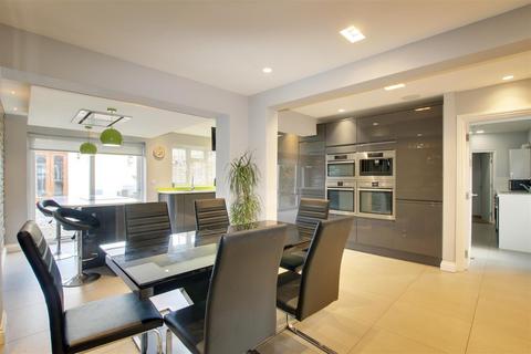 6 Brickcroft, Broxbourne, EN10 6AR