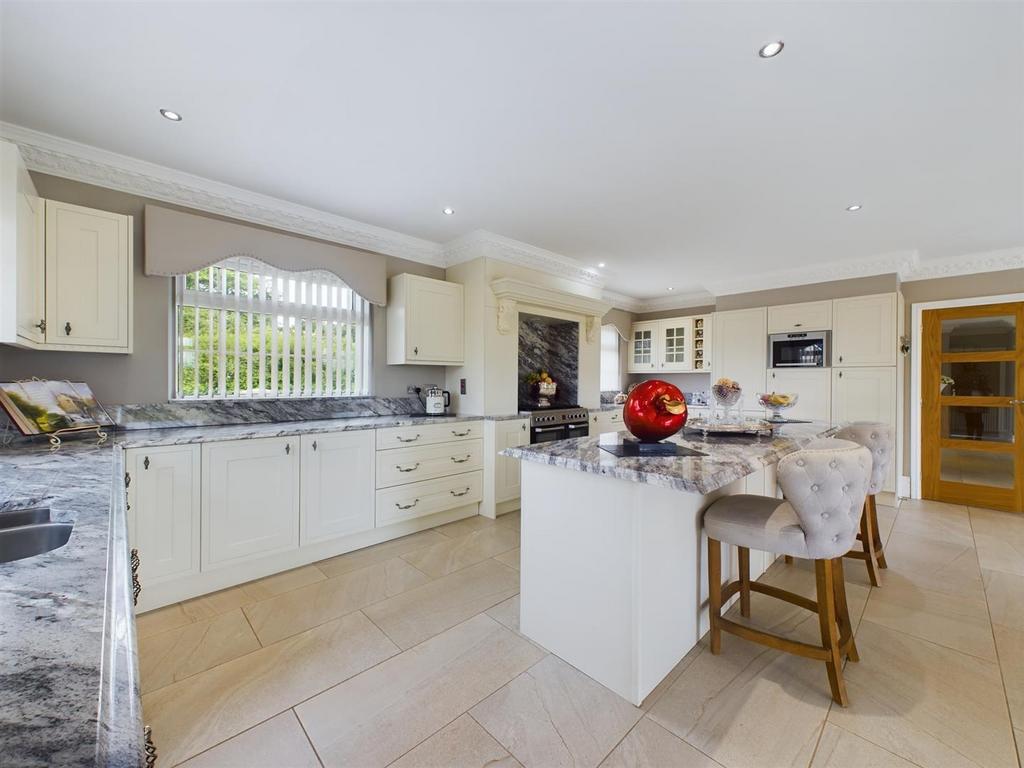 Open Plan Kitchen/Family Room