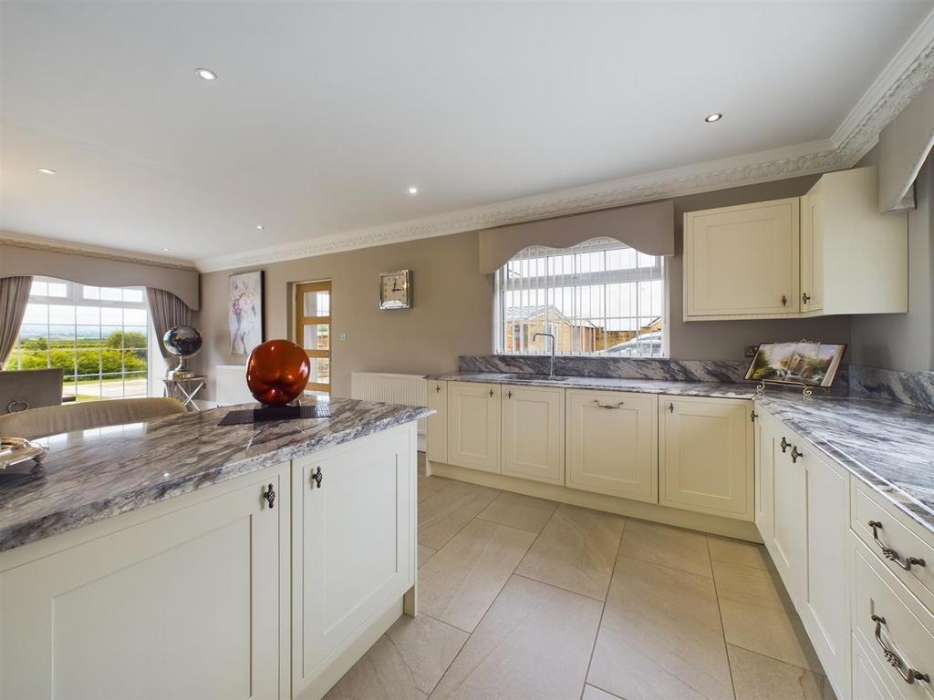 Open Plan Kitchen/Family Room