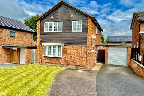4 bedroom detached house for sale, Dawlish Close, Stevenage, Hertfordshire