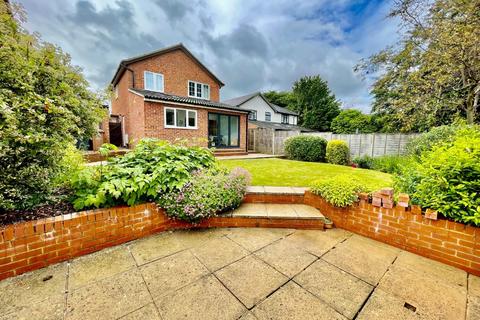 4 bedroom detached house for sale, Dawlish Close, Stevenage, Hertfordshire