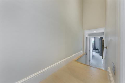 Flat 2, 208 Queens Road, London, SW19 8LY
