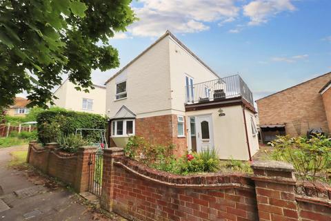 3 bedroom detached house for sale, Brook Close, Braintree