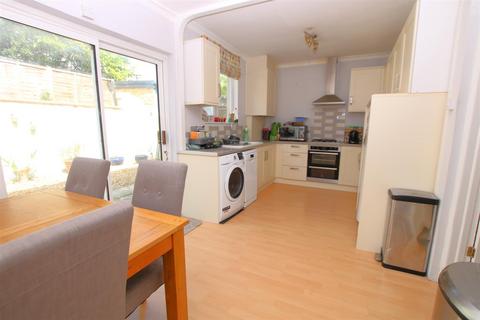 3 bedroom end of terrace house for sale, Resthaven Road, Wootton