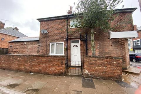 1 bedroom in a house share to rent, Portland Road, Hucknall, Nottingham