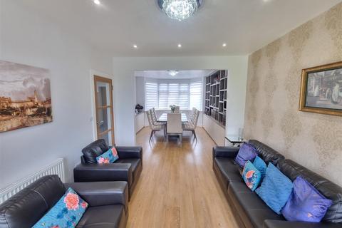 4 bedroom semi-detached house for sale, Ashcombe Gardens, Edgware