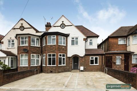 3 bedroom house to rent, Cecil Road, Acton,