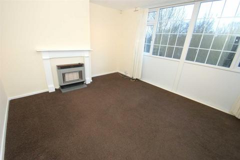 2 bedroom flat to rent, Lincombe Drive, Roundhay, Leeds
