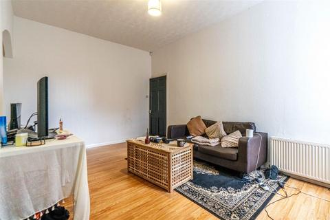 2 bedroom flat to rent, Dilston Road, Fenham, NE4