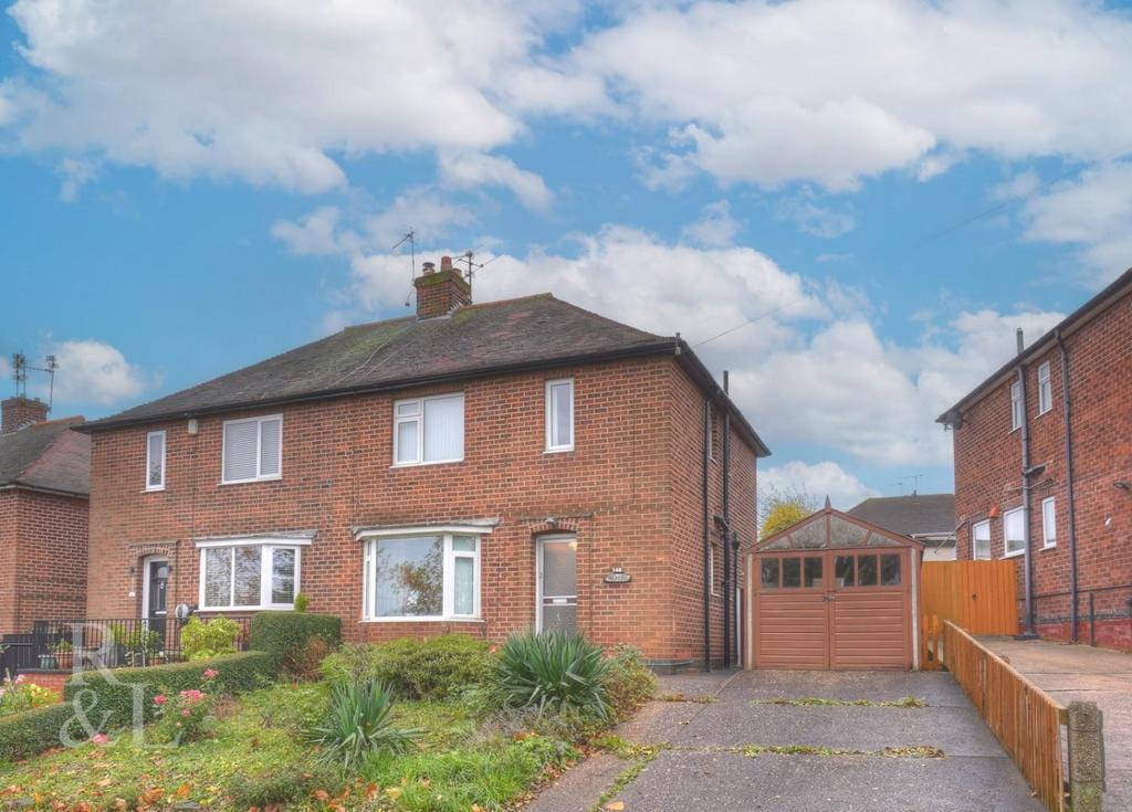 Foxhill Road, Carlton, Nottingham 3 bed semidetached house for sale