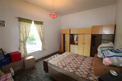165 Crescent Road, Bolton, BL3 2JS