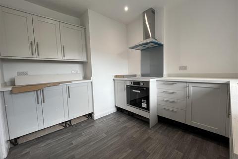 2 bedroom apartment to rent, Ashmore Avenue, Wolverhampton