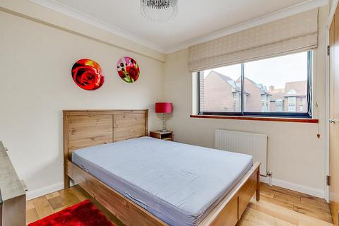 1 bedroom flat to rent, Balmoral House, Windsor Way, Brook Green, London, W14