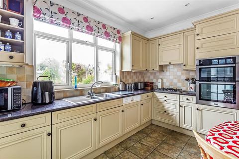 2 bedroom house for sale, CHAFFERS MEAD, ASHTEAD, KT21