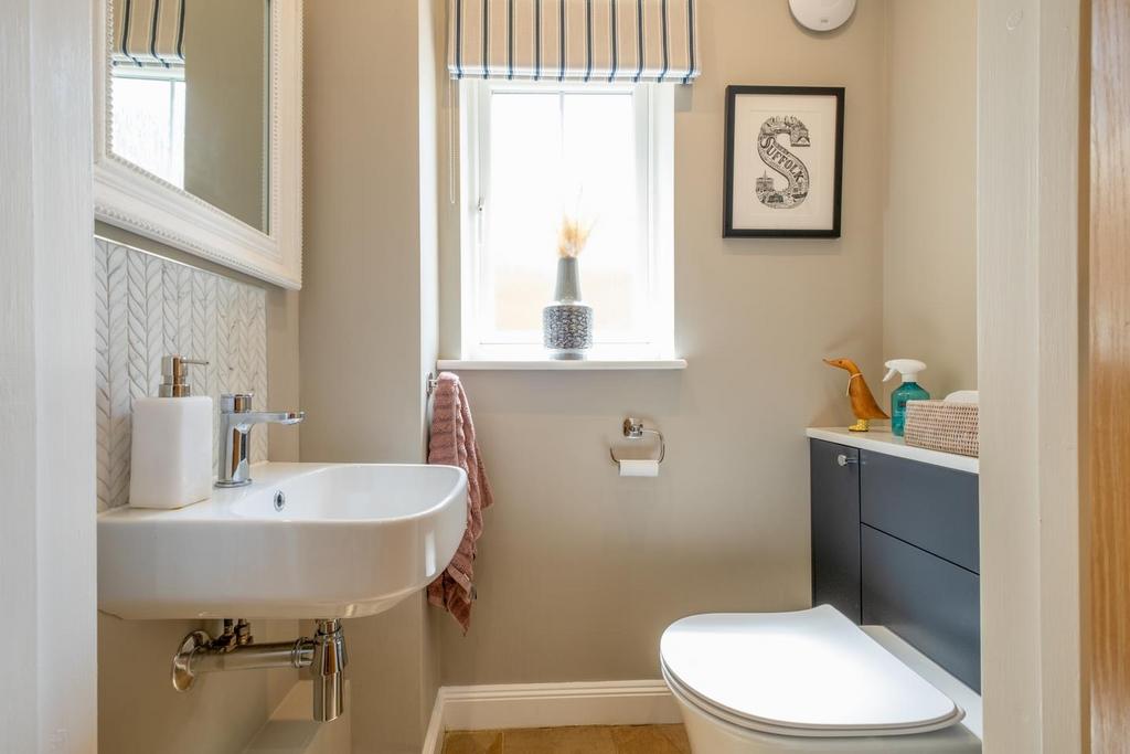 5 Cobb Close-27.JPG