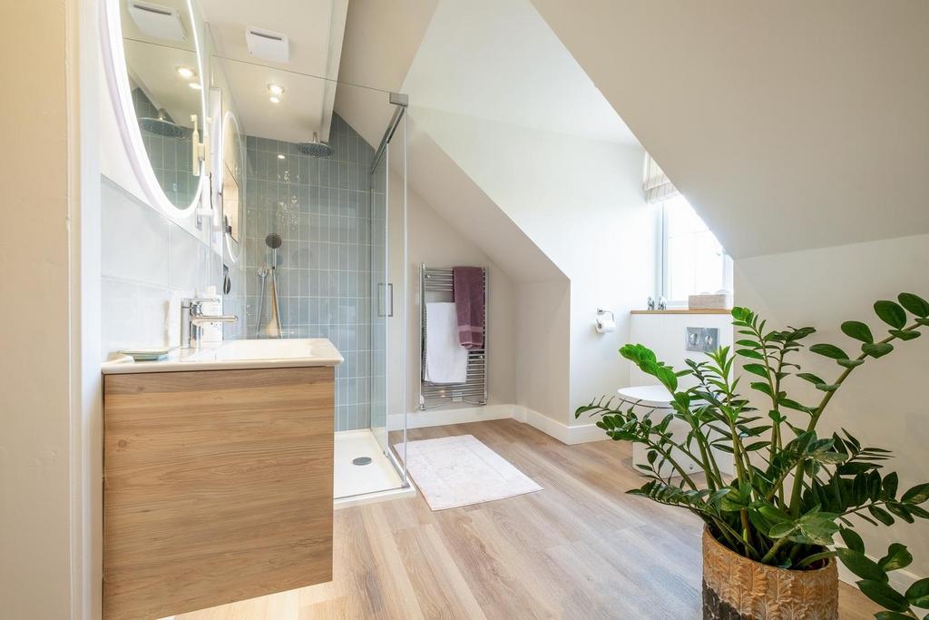 5 Cobb Close-31.JPG