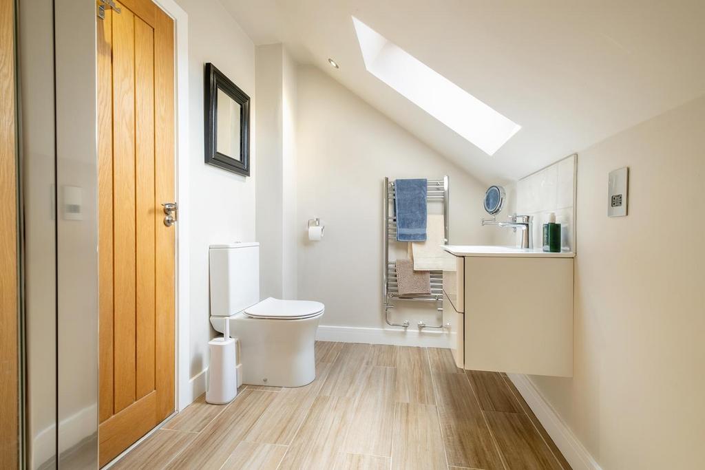 5 Cobb Close-51.JPG