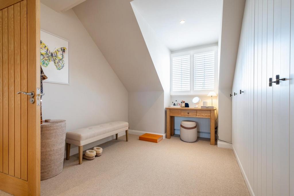 5 Cobb Close-34.JPG