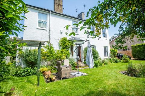 Flat 1, The Limes Mingle Lane, Great Shelford, Cambridge, CB22 5FG