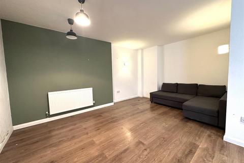 2 bedroom duplex to rent, Redlaver Street, Cardiff CF11