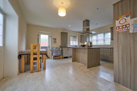 4 bedroom detached house for sale, St. Marys Way, Elmesthorpe