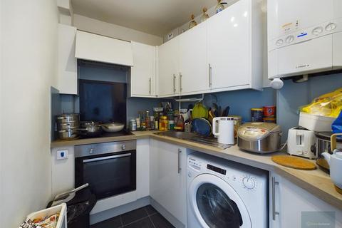 1 bedroom flat for sale, A city centre flat with parking