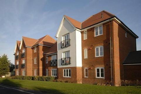2 bedroom flat to rent, Wherry Close, Margate