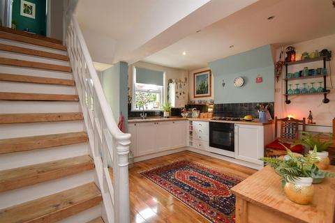 3 bedroom end of terrace house for sale, Gladstone Terrace, Hastings