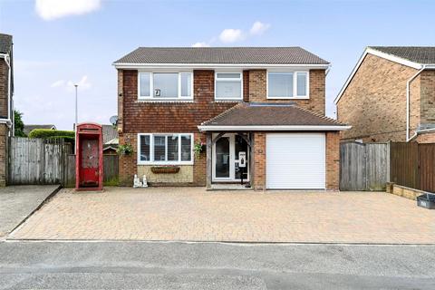 4 bedroom detached house for sale, Chanctonbury Drive, Hastings