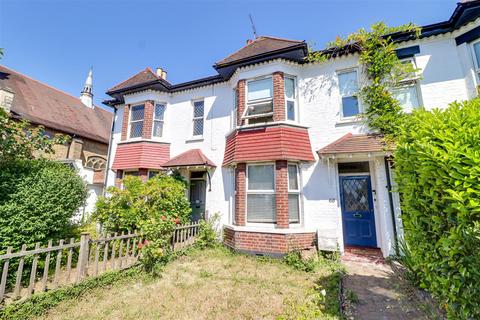 2 bedroom flat for sale, Elm Road, Leigh-on-Sea SS9