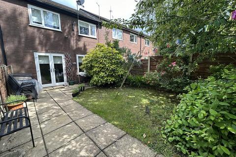 3 Everglade, Oldham, OL8 2TU