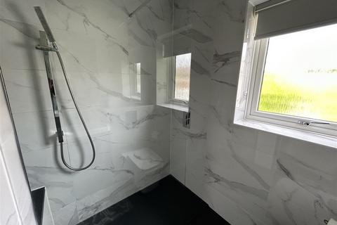 3 Everglade, Oldham, OL8 2TU