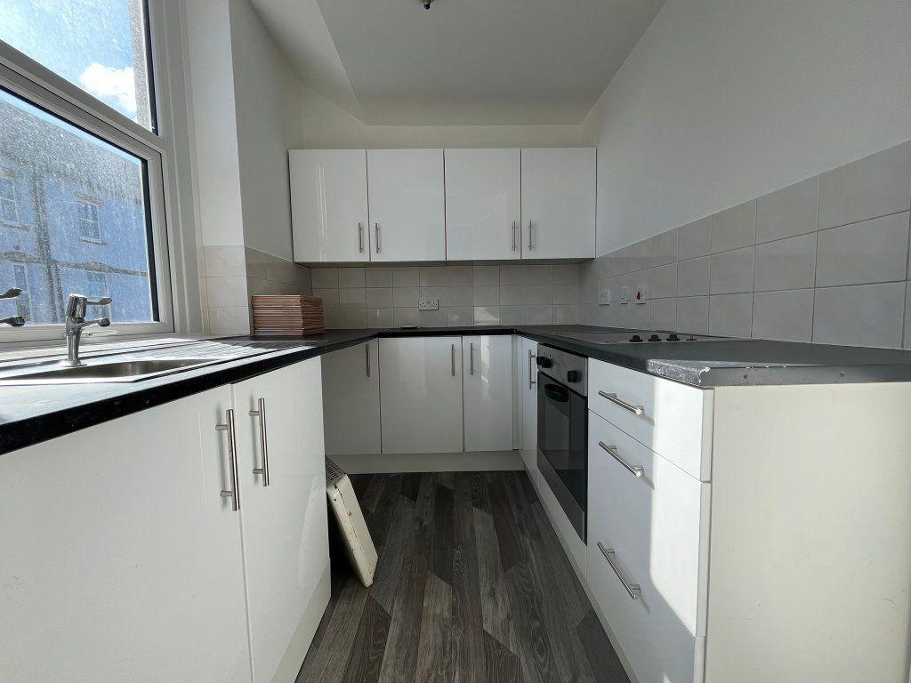 South King Street, Blackpool, Lancashire 2 bed flat £575 pcm (£133 pw)