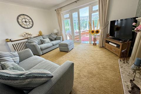 8 Pear Tree Road, Great Barr, Birmingham, B43 6HY