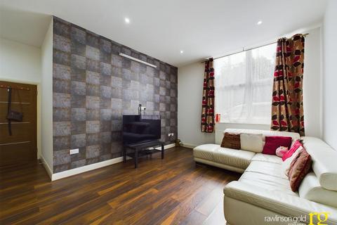 2 bedroom flat for sale, Elmgrove Road, Harrow