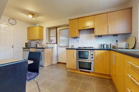 4 bedroom property for sale, Edzell Crescent, Westcroft