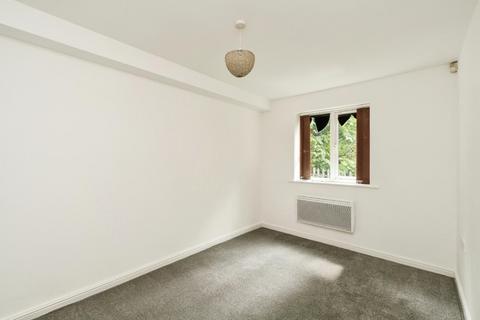 2 bedroom apartment to rent, Ainsworth Court, Stanley Road, Worsley, Manchester