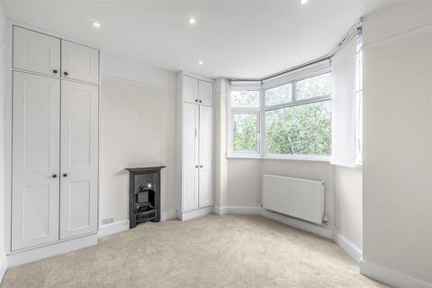 4 bedroom detached house to rent, Shalstone Road, East Sheen, SW14