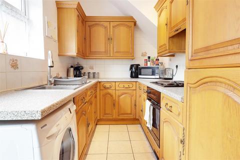 2 bedroom terraced house for sale, Station Road, Brough