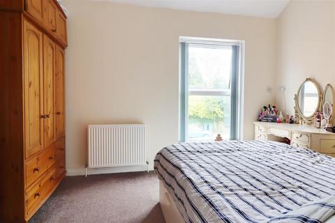 2 bedroom terraced house for sale, Station Road, Brough